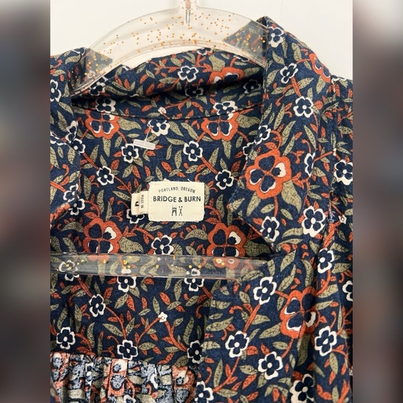 BRIDGE & BURN
EMERY DRESS - DARK FLORAL
$138.00 Size M - Picture 3 of 6